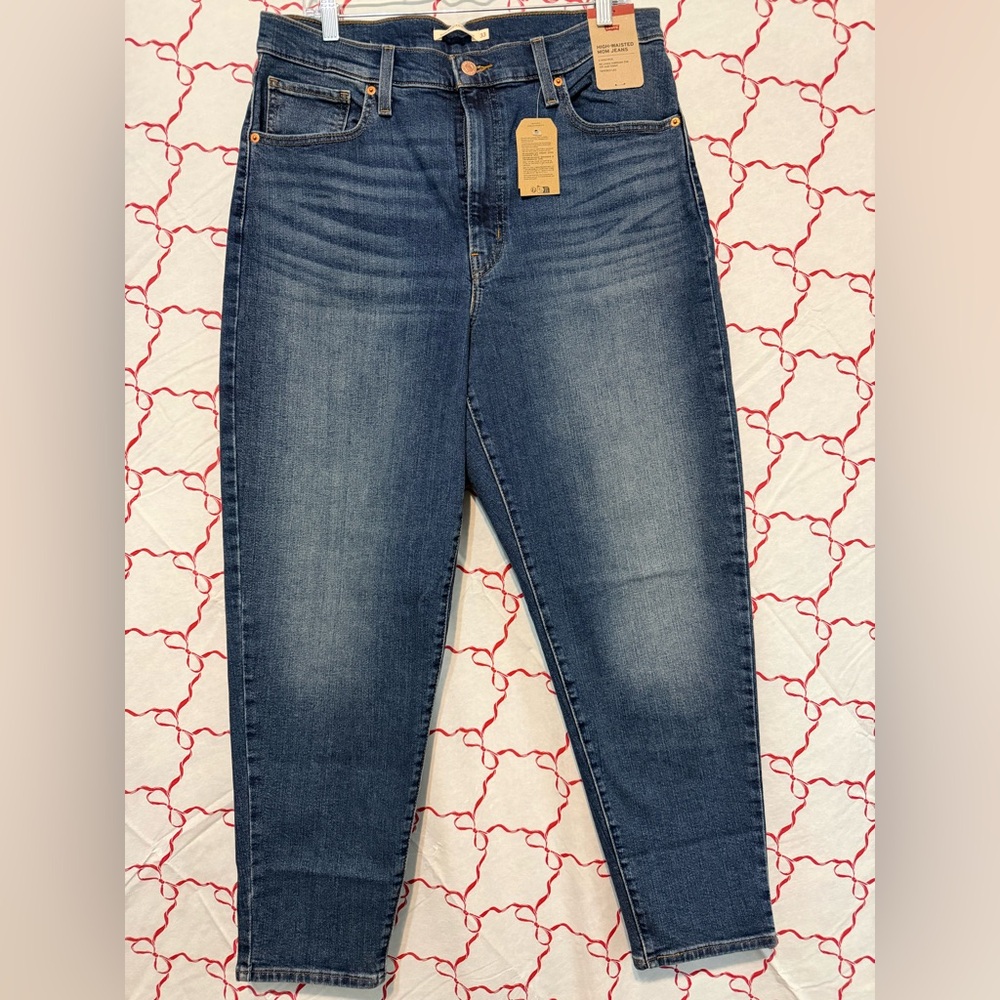 Levi’s Women’s High Waisted Mom Jeans 33x29 – NWT Blue Denim